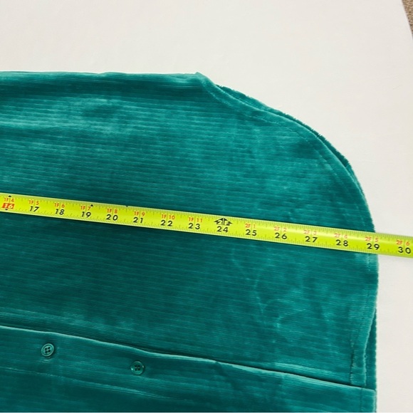 hunter & brown Women’s Oversized Corduroy Button Front Shirt Sz Medium Soft - Picture 9 of 11